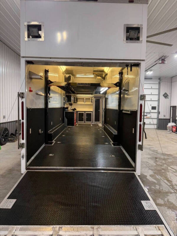 2006 Freightliner Haulmark