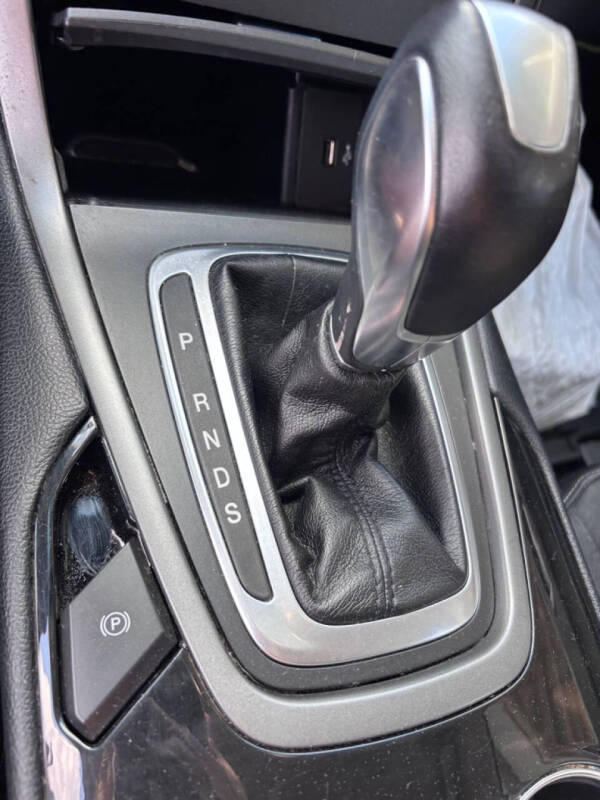 2017 Ford Edge SE