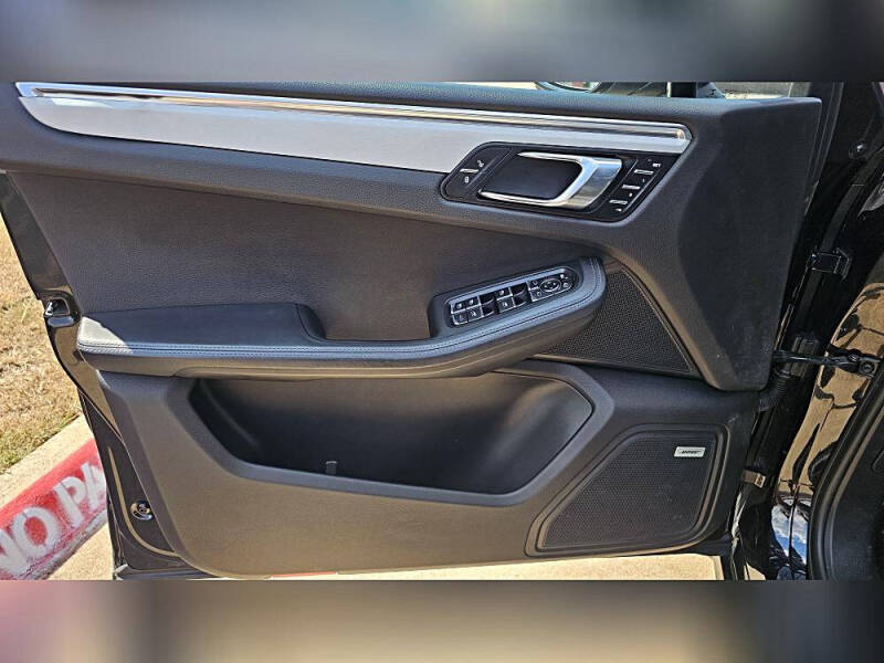 2016 Porsche Macan Turbo