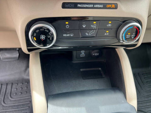 2022 Ford Escape SE