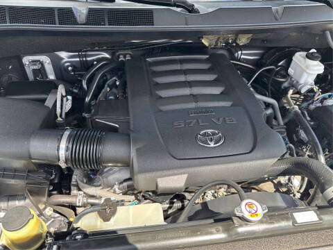 2018 Toyota Tundra SR5