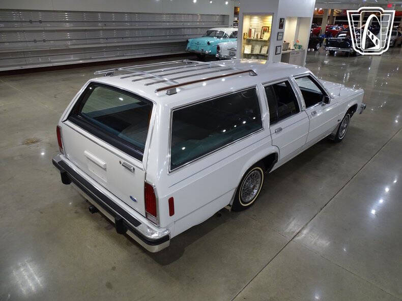 1985 Ford LTD Crown Victoria