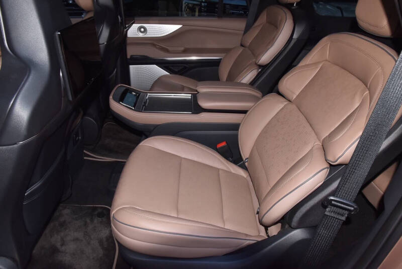 2025 Lincoln Navigator Black Label