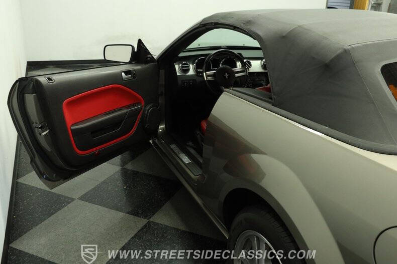 2005 Ford Mustang