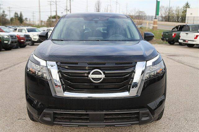 2025 Nissan Pathfinder S