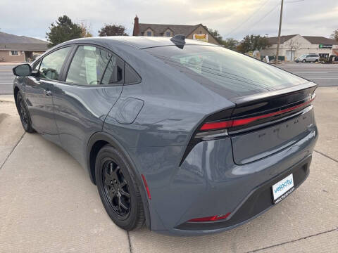 2024 Toyota Prius LE