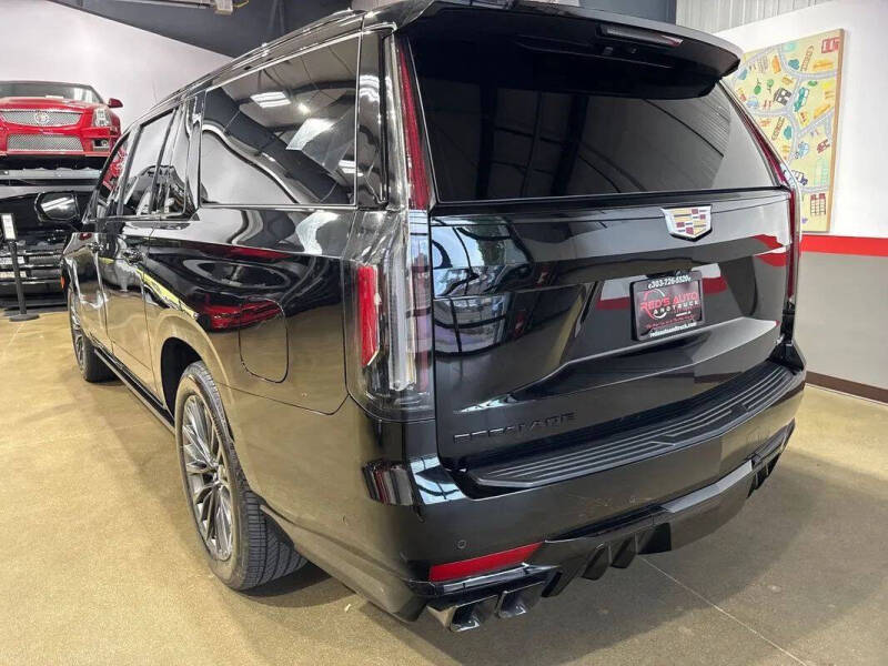 2023 Cadillac Escalade-V ESV