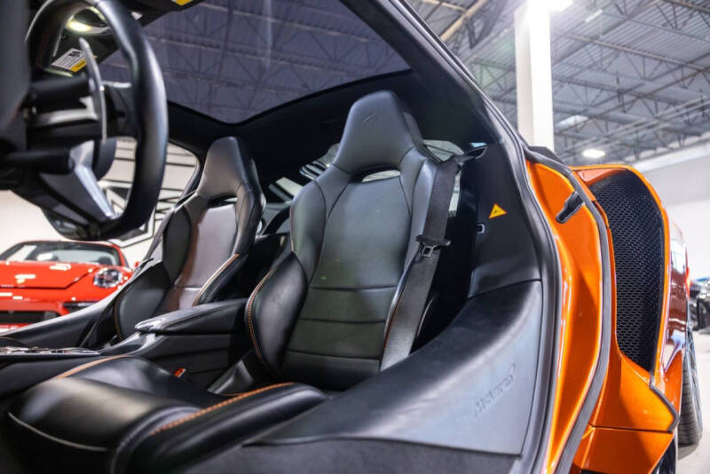 2023 McLaren GT