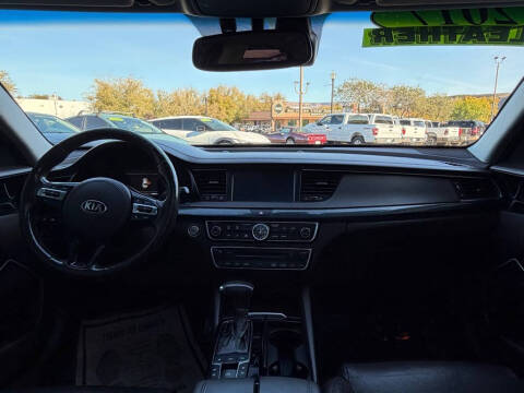 2017 Kia Cadenza Premium