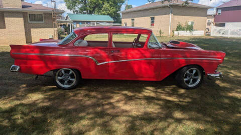 1957 Ford MODEL 300