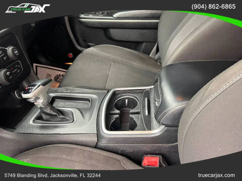 2017 Dodge Charger SXT