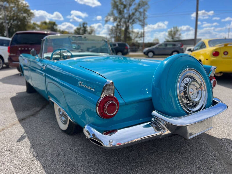 1956 Ford Thunderbird