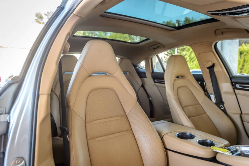 2018 Porsche Panamera