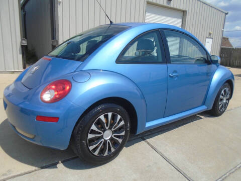 2010 Volkswagen New Beetle Base PZEV