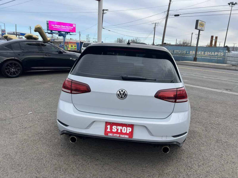 2019 Volkswagen Golf GTI S