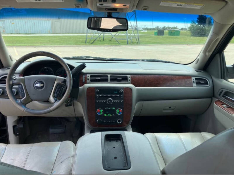 2011 Chevrolet Suburban LT