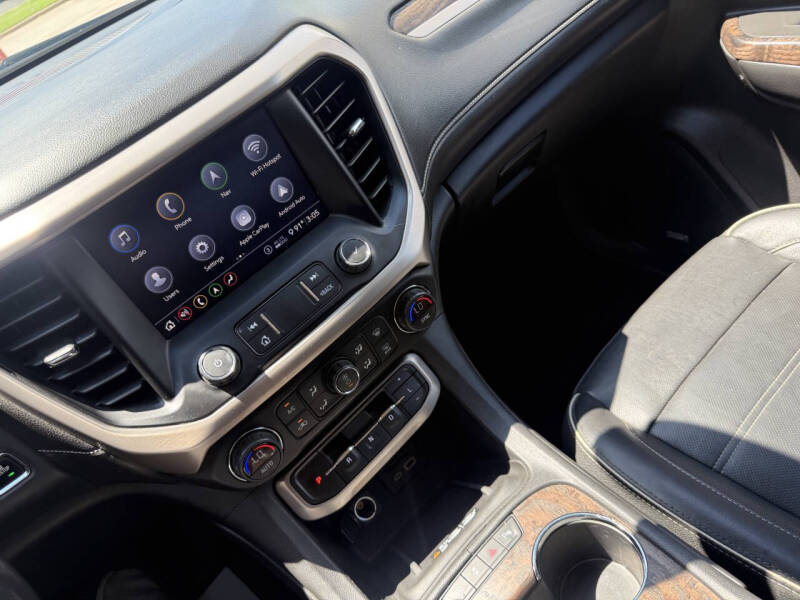 2020 GMC Acadia Denali