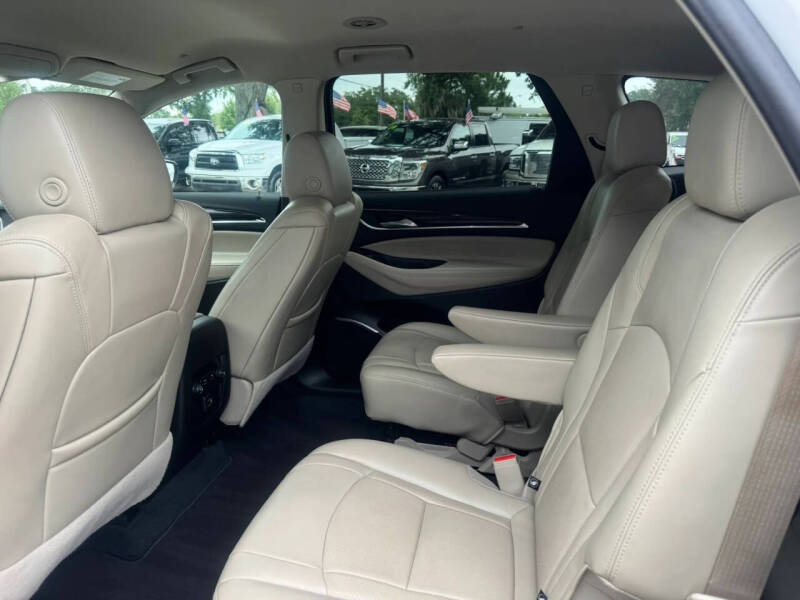 2021 Buick Enclave Essence