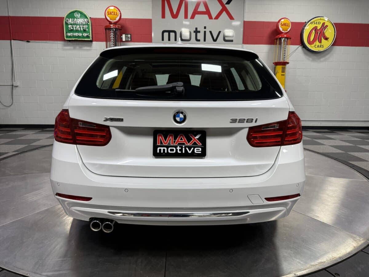 2014 BMW 3 Series 16