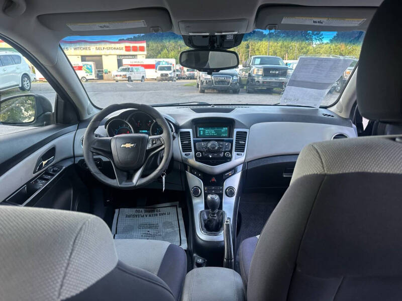 2013 Chevrolet Cruze LS Manual