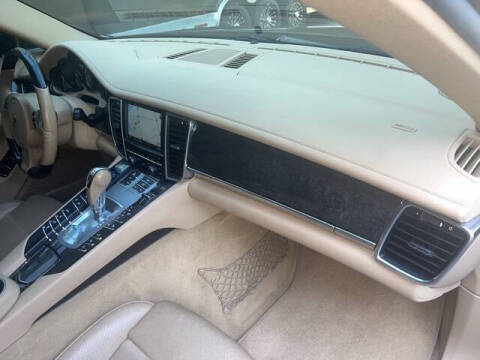 2011 Porsche Panamera 4S
