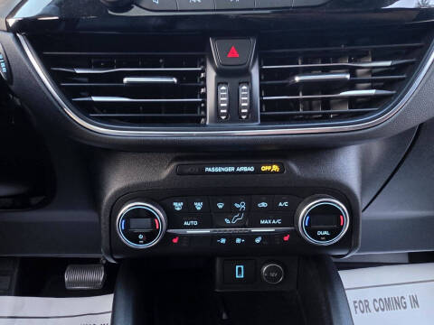 2020 Ford Escape Hybrid Titanium