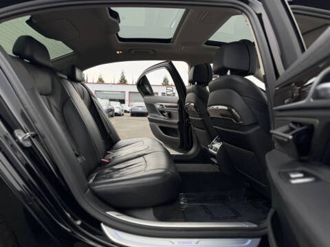 2020 BMW 7 Series 740i