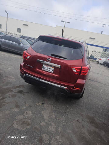 2018 Nissan Pathfinder SV