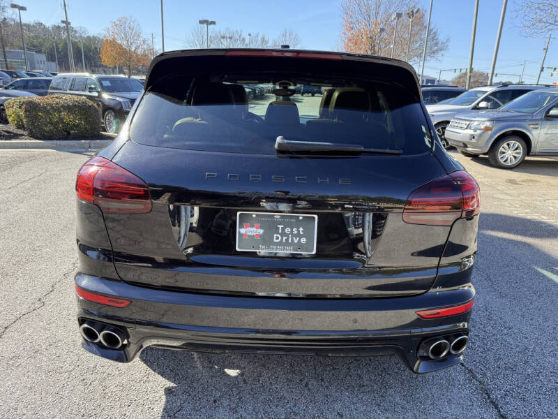 2016 Porsche Cayenne GTS