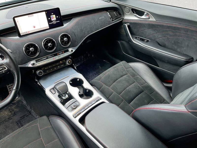 2023 Kia Stinger