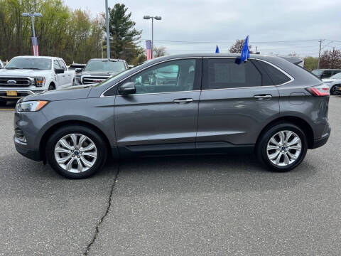 2022 Ford Edge Titanium