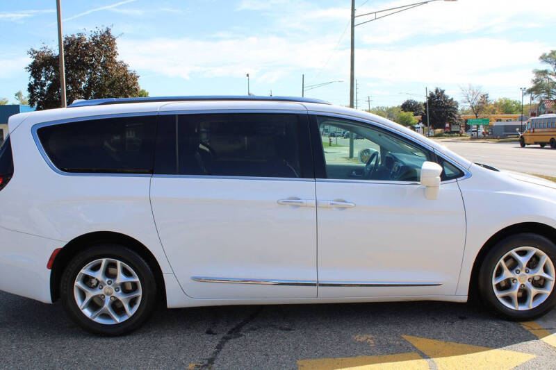 2018 Chrysler Pacifica Touring L Plus