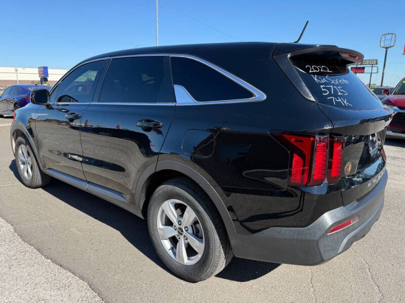 2022 Kia Sorento LX