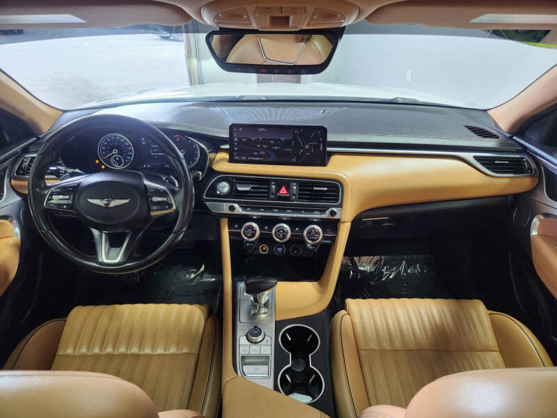 2022 Genesis G70