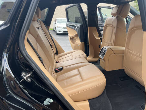 2017 Porsche Macan S