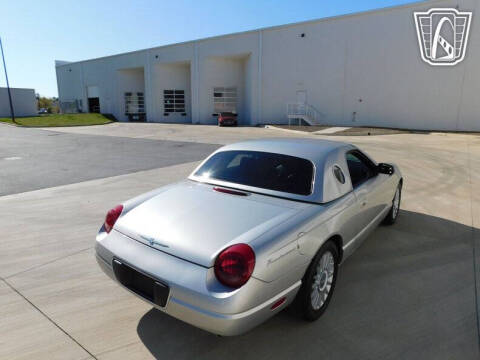 2004 Ford Thunderbird Deluxe