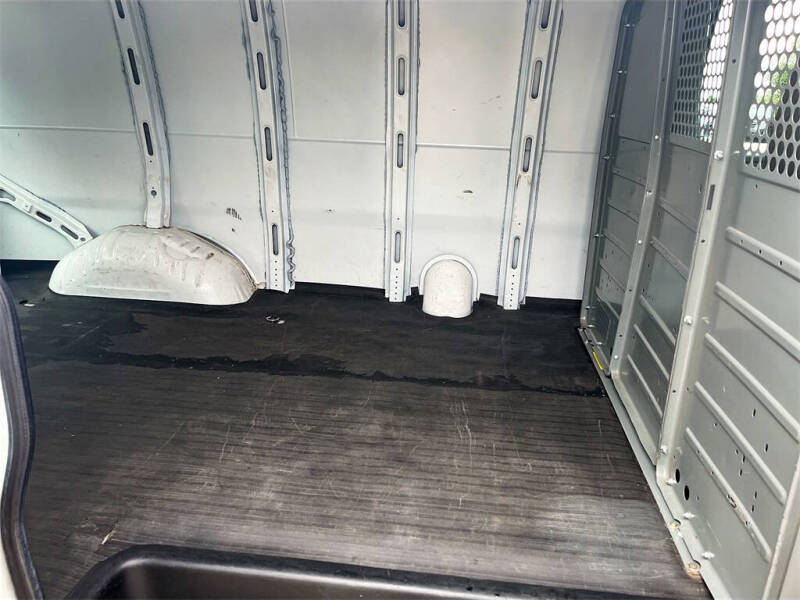 2024 GMC Savana 2500