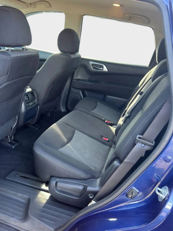 2017 Nissan Pathfinder