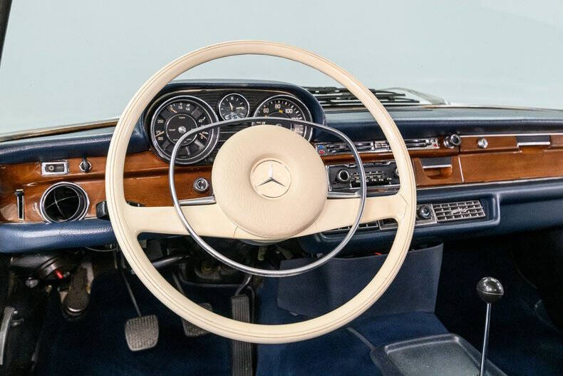 1971 Mercedes-Benz 280-Class