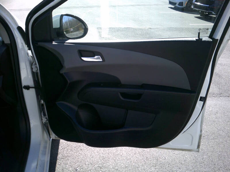 2016 Chevrolet Sonic LT Auto