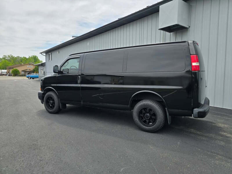 2017 Chevrolet Express 2500