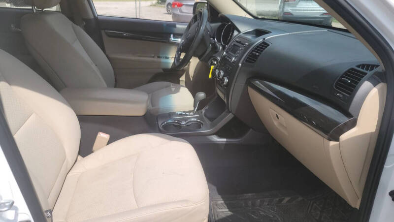 2012 Kia Sorento LX