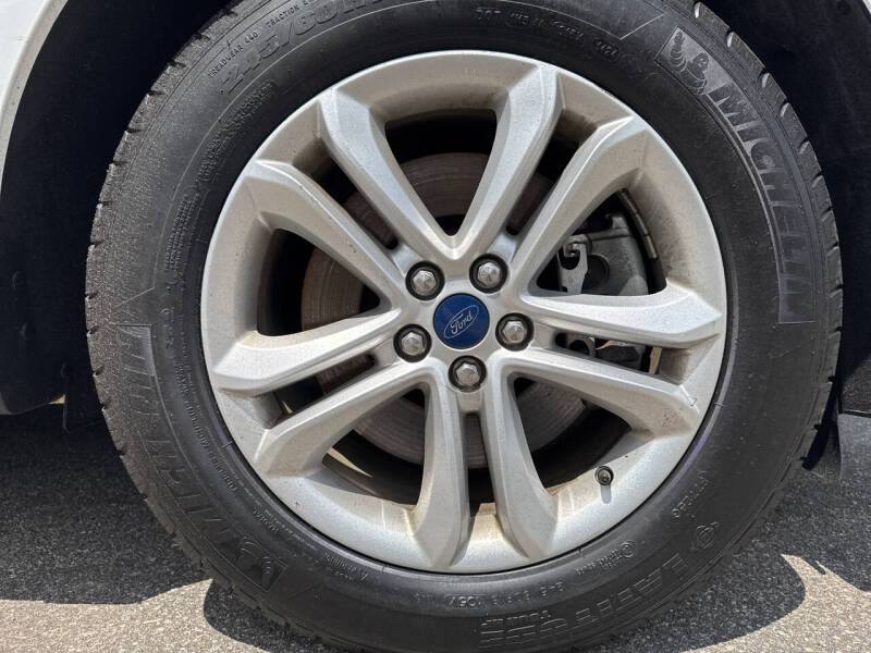 2020 Ford Edge SEL