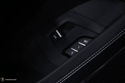 2023 Lamborghini Urus S