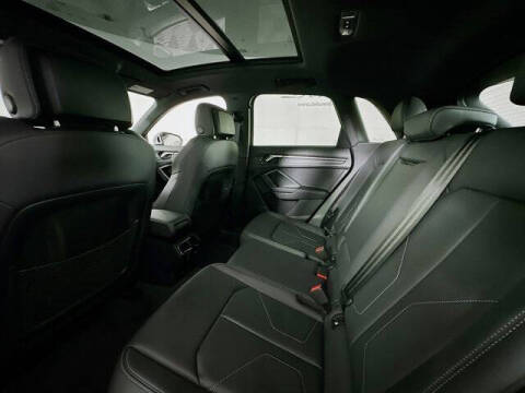 2024 Audi Q3 quattro S line Prem Plus 45 TFSI