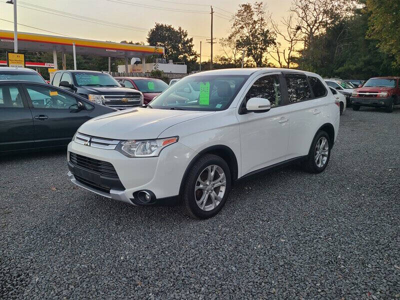 2015 Mitsubishi Outlander SE