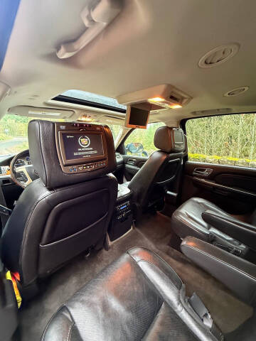 2013 Cadillac Escalade ESV Platinum Edition