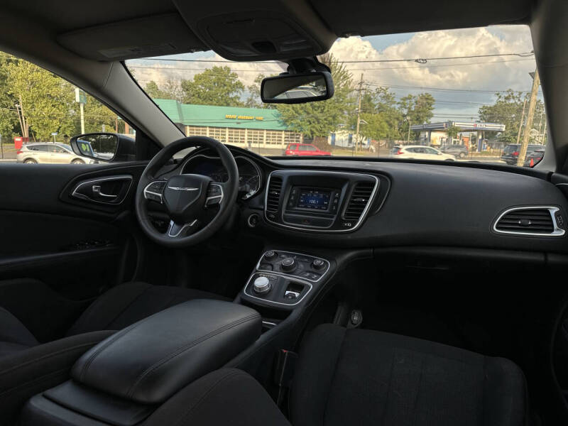 2015 Chrysler 200 LX
