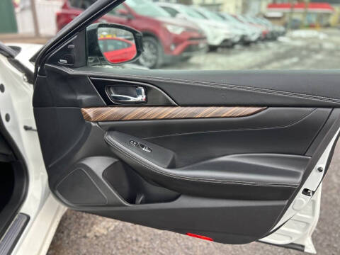 2017 Nissan Maxima Platinum