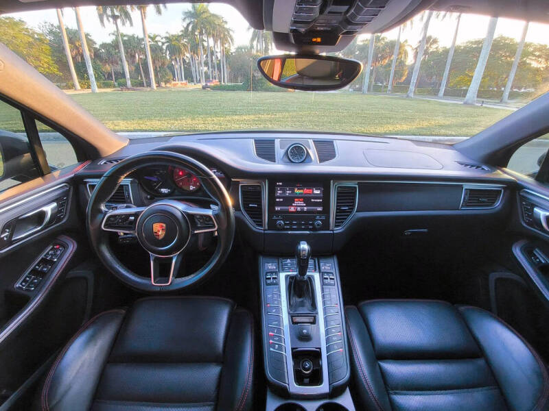 2018 Porsche Macan GTS